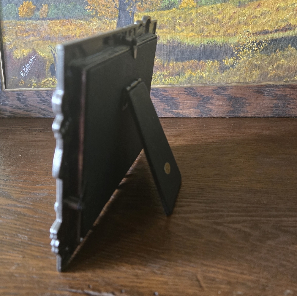 School Buds Picture Frame - Picture 2 of 5